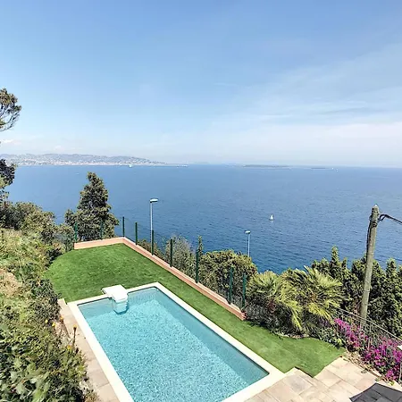 Sur Les Hauteurs De Avec Magnifique Vue Villa